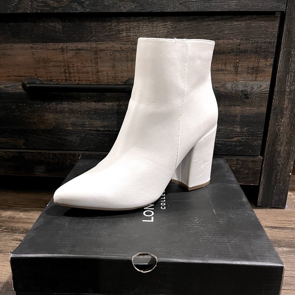 London Fog Women EVON WHITE Smooth Cute HEEL Boots zip up 9 NEW-OTHER Plz Read